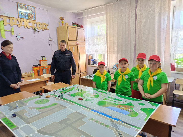 Муниципальный этап краевого конкурса юных инспекторов движения «Безопасное колесо — 2025»: участие школы..